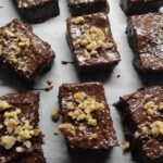 Μπάρες χαλβά με σοκολάτα και φουντούκι στο air fryer